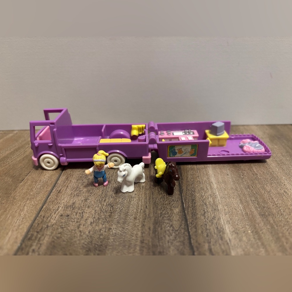 Vintage 1994 Polly Pocket Stable On The Go